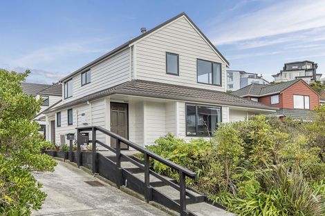 Photo of property in 5 Shastri Terrace, Khandallah, Wellington, 6035