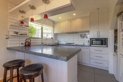 Photo of property in 3 Alister Way, Churton Park, Wellington, 6037