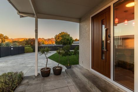 Photo of property in 32 Lucknow Road, Havelock North, 4130