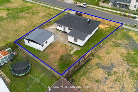 Photo of property in 15 Mayflower Close, Mangere East, Auckland, 2024
