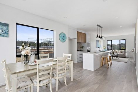 Photo of property in 30 Waihou Crescent, Albany Heights, Auckland, 0632