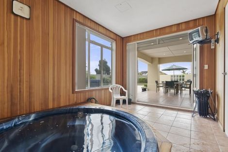 Photo of property in 105 Onetaunga Road, Chatswood, Auckland, 0626