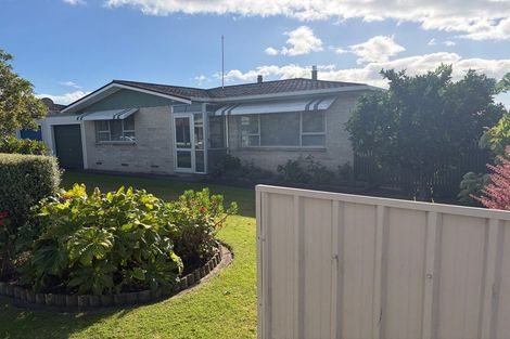 Photo of property in 1/701 Saint Aubyn, Saint Leonards, Hastings, 4120