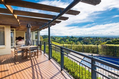 Photo of property in 57 Hikanui Drive, Havelock North, 4130