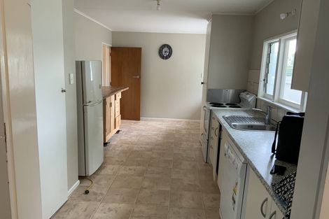 Photo of property in 100 Main Road, Waikanae, 5036