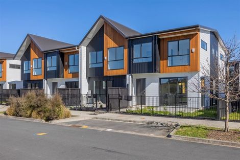 Photo of property in 21 Kumerahou Street, Kumeu, 0810