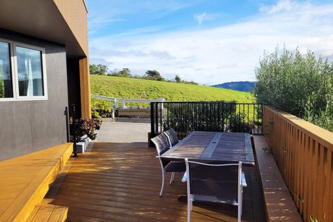 Photo of property in 47 Seymour Grove, Kingsley Heights, Upper Hutt, 5018
