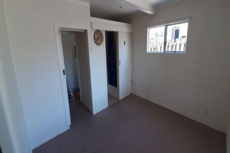 Photo of property in 377 East Coast Road, Mairangi Bay, Auckland, 0630