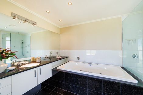 Photo of property in 5 Te Arakura Road, Newbury, Feilding, 4775