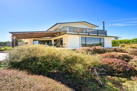 Photo of property in 70 Pacific Drive, Fitzherbert, Palmerston North, 4410