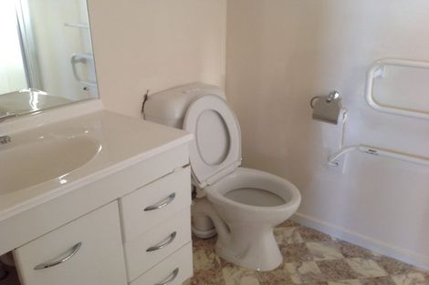 Photo of property in 49 Edgecombe Street, Newlands, Wellington, 6037