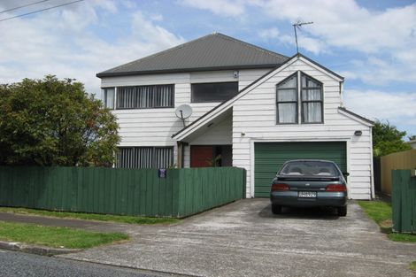 Photo of property in 2/14 Waterfront Road, Mangere Bridge, Auckland, 2022