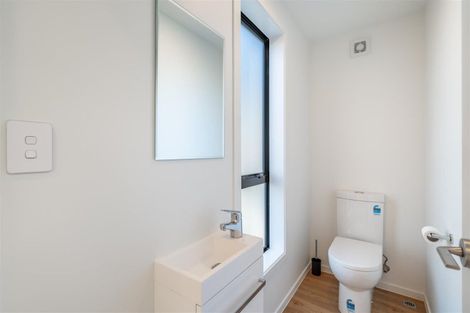 Photo of property in 5/27 Main Road, Wainuiomata, Lower Hutt, 5014