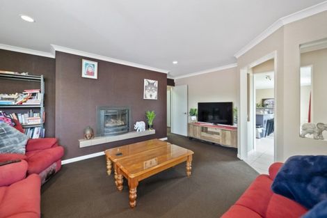 Photo of property in 16 Holford Place, Huntington, Hamilton, 3210