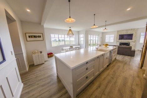 Photo of property in 55 Fernbrook Drive, Hurworth, New Plymouth, 4310
