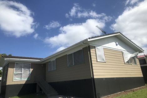 Photo of property in 7 Caringbah Drive, Papatoetoe, Auckland, 2025