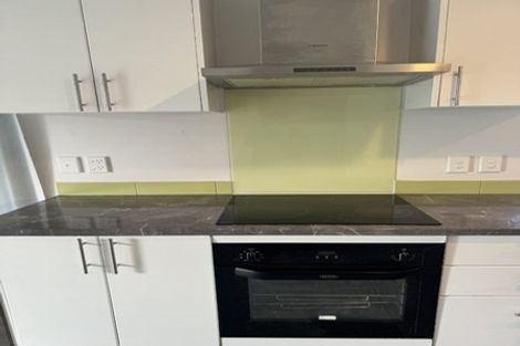 Photo of property in 12 Dawnhaven Drive, Te Atatu Peninsula, Auckland, 0610