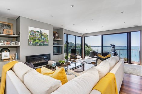 Photo of property in 67 Harbour View Road, Omokoroa, 3114
