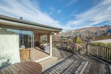 Photo of property in 20 Hunter Crescent, Wanaka, 9305