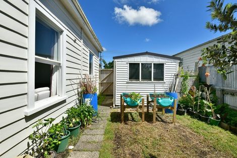 Photo of property in 4 Stewart Street, Helensville, 0800