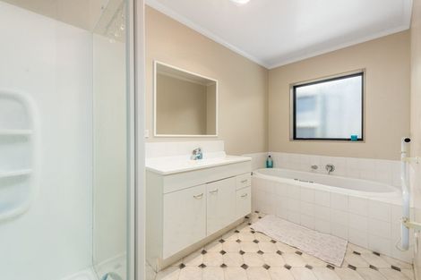 Photo of property in 1 Lark Place, Welcome Bay, Tauranga, 3112