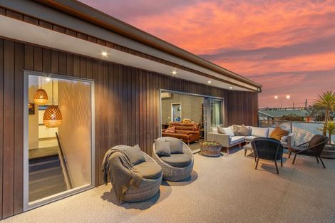 Photo of property in 19 Abbotts Place, Avonhead, Christchurch, 8042