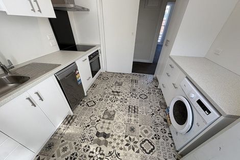 Photo of property in 16a Clifton Terrace, Kelburn, Wellington, 6012