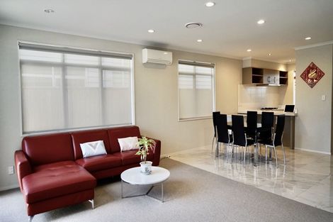 Photo of property in 100 Flat Bush School Road, Flat Bush, Auckland, 2019