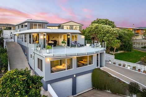 Photo of property in 56 Wharemauku Road, Raumati Beach, Paraparaumu, 5032