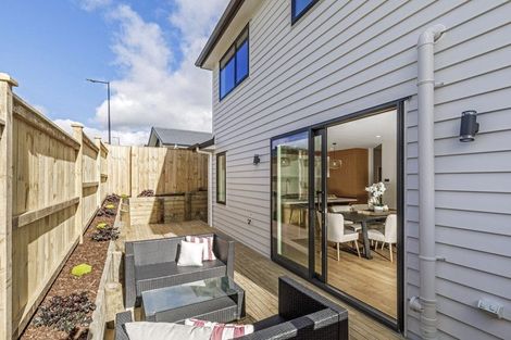 Photo of property in 2 Kanono Way, Helensville, 0800