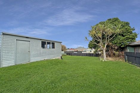 Photo of property in 27 Cross Street, Castlecliff, Whanganui, 4501