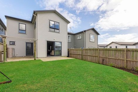Photo of property in 6 Awhenga Place, Weymouth, Auckland, 2103
