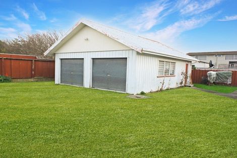 Photo of property in 76 Cook Street, Foxton, 4814