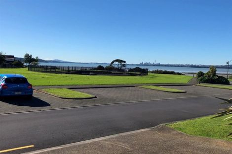 Photo of property in 58 Provence Esplanade, Te Atatu Peninsula, Auckland, 0610