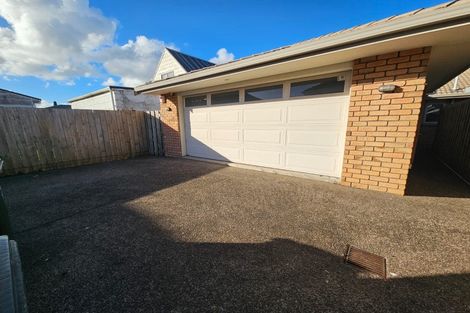 Photo of property in 23a Cambridge Terrace, Papatoetoe, Auckland, 2025