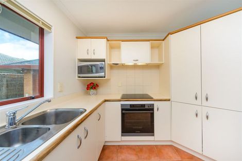 Photo of property in 21 Parnell Heights Drive, Kelvin Grove, Palmerston North, 4414