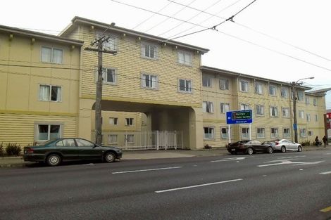 Photo of property in Basin Reserve Complex, 28/4 Sussex Street, Mount Cook, Wellington, 6021