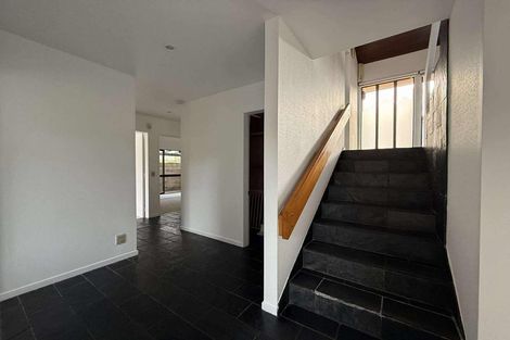 Photo of property in 27 Rembrandt Avenue, Tawa, Wellington, 5028