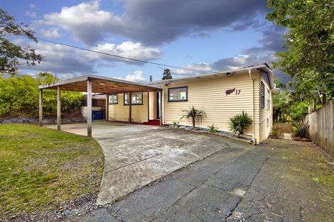 Photo of property in 17 Golf Road, New Lynn, Auckland, 0600