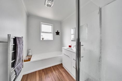 Photo of property in 435 Manawapou Road, Hawera, 4672