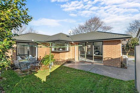 Photo of property in 32 Montclare Avenue, Avonhead, Christchurch, 8042