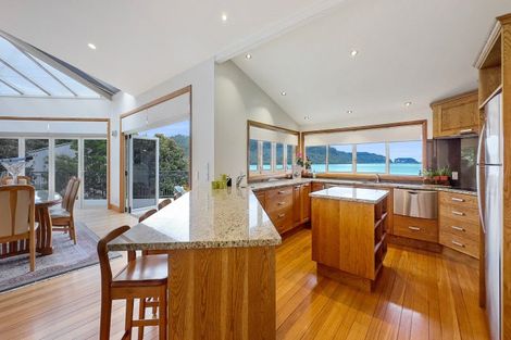 Photo of property in 22 Aileen Place, Whangamata, 3691