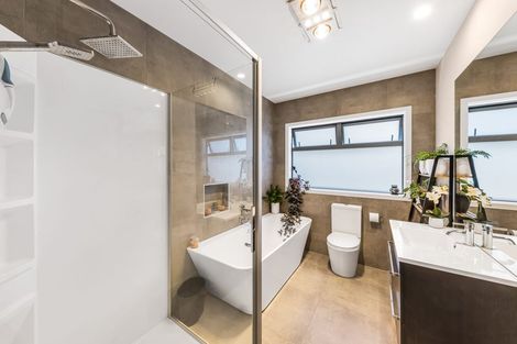 Photo of property in 15 Makete Crescent, Hobsonville, Auckland, 0618