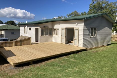 Photo of property in 5 Seabrook Avenue, New Lynn, Auckland, 0600