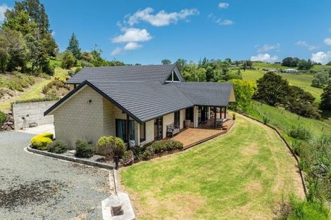 Photo of property in 87 Hurndall Street East, Maungaturoto, 0520