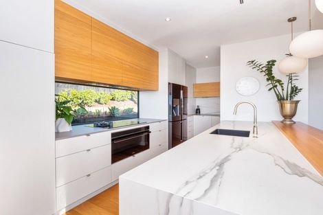 Photo of property in 165b Oceanbeach Road, Mount Maunganui, 3116