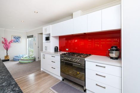 Photo of property in 67a Parnell Heights Drive, Kelvin Grove, Palmerston North, 4414