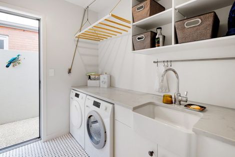 Photo of property in 3 Le Quesnoy Place, Cambridge, 3434