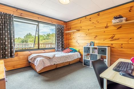 Photo of property in 27 Puriri Road, Waikanae, 5036