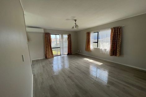 Photo of property in 15a Secretariat Place, Randwick Park, Auckland, 2105